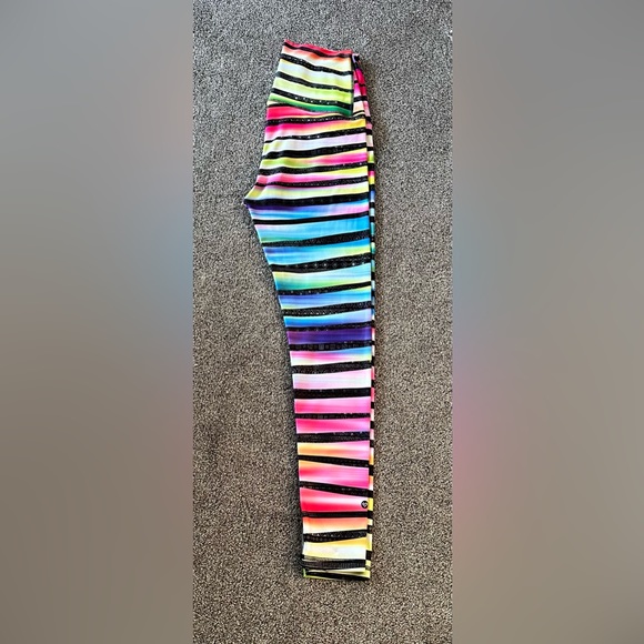 Silver icing Rainbow spectrum exclusive leggings - Picture 3 of 5